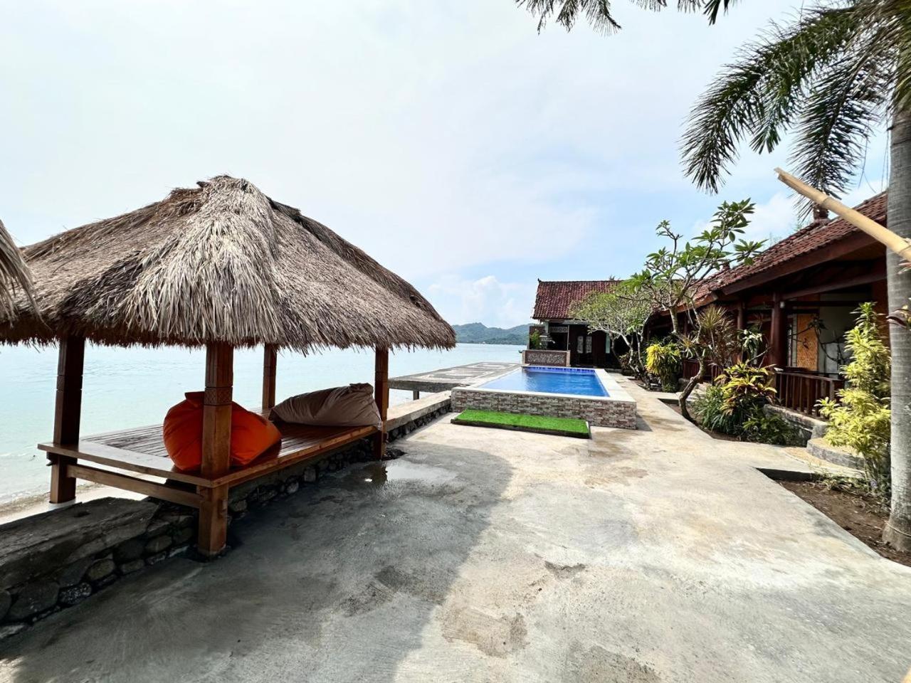 Krisna Bungalows And Restaurant Sekotong Dış mekan fotoğraf