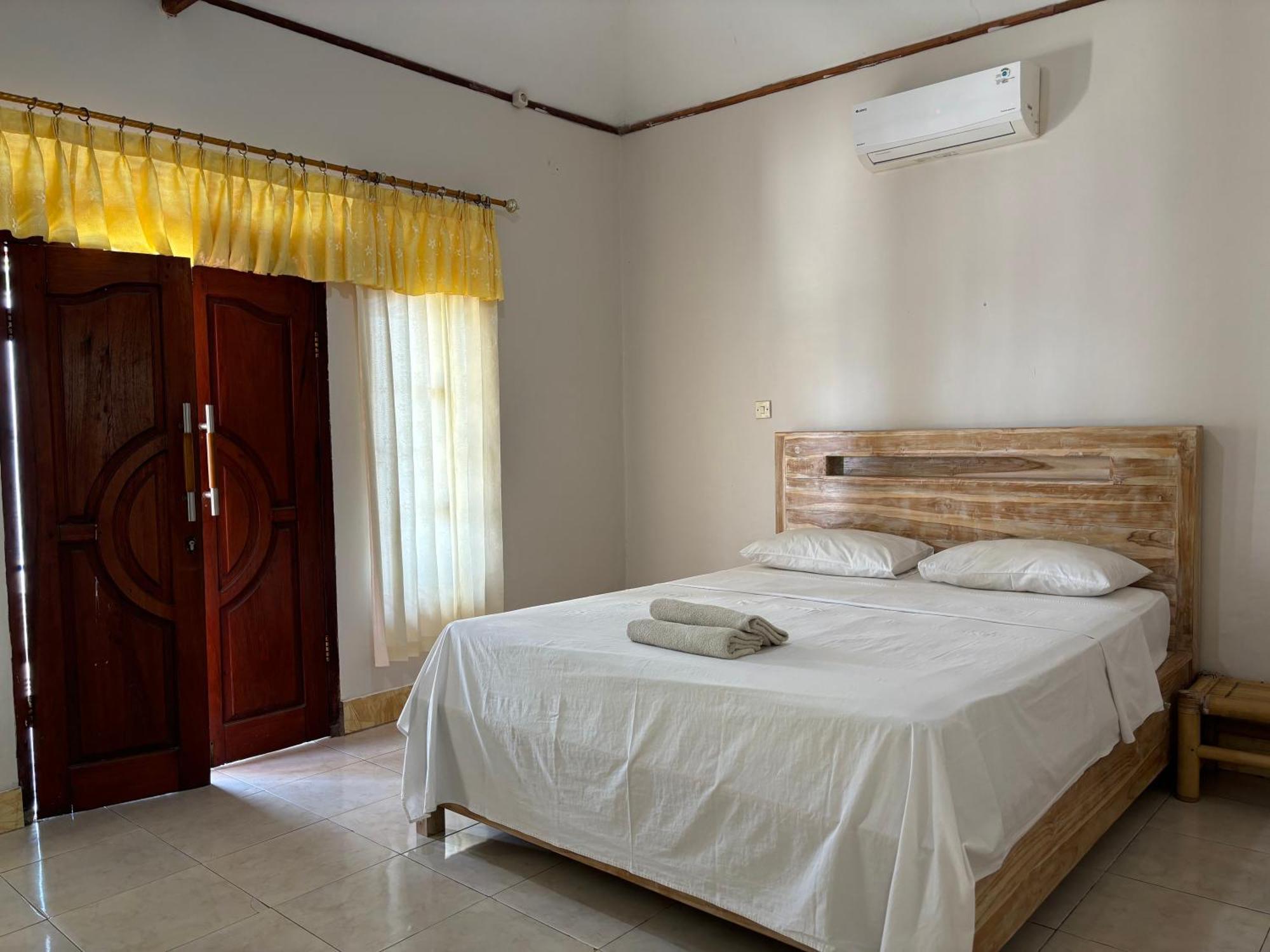 Krisna Bungalows And Restaurant Sekotong Dış mekan fotoğraf